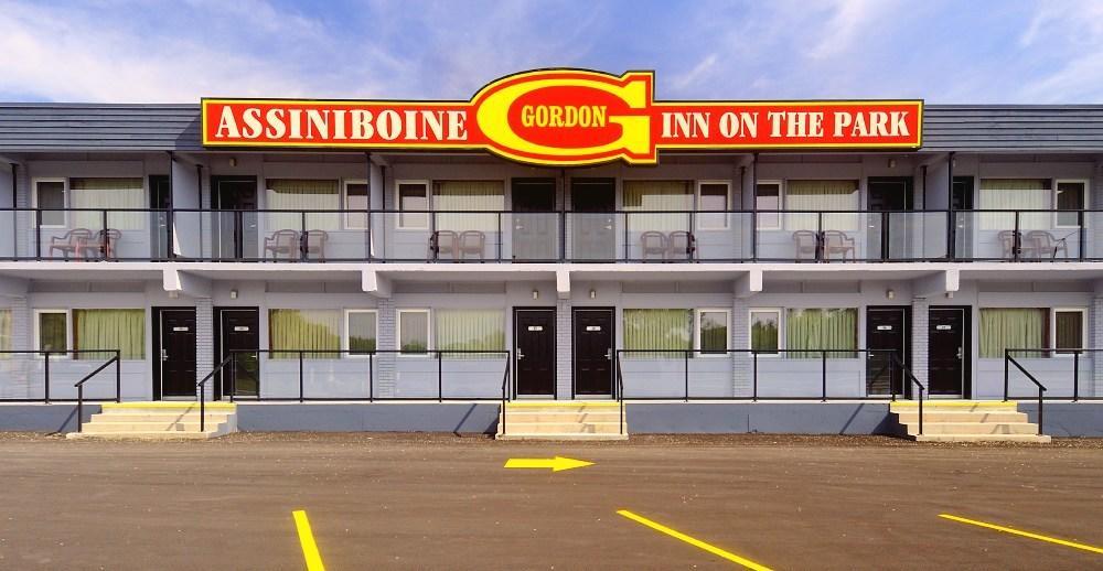 וויניפג Assiniboine Gordon Inn On The Park מראה חיצוני תמונה