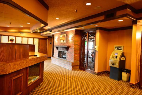 וויניפג Assiniboine Gordon Inn On The Park מראה חיצוני תמונה